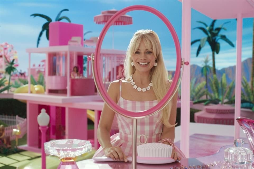 Se espera que 'Barbie', estelarizada por Margot Robbie sea considerada en la categoría de Mejor Comedia.