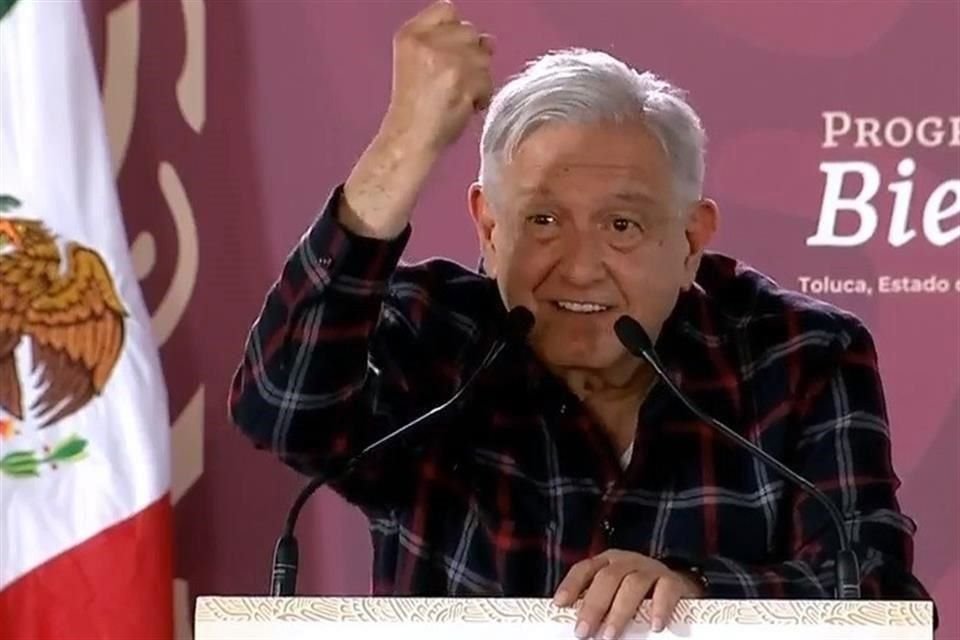 El Presidente López Obrador encabezó un acto de Programas para el Bienestar en Toluca, Estado de México.