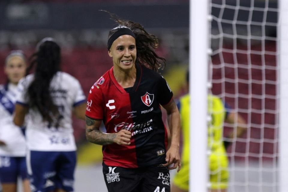 Fabiola Ibarra, primera campeona goleadora en la historia del Atlas, dice adiós al equipo; estuvo desde el Apertura 2018 al Apertura 2023.