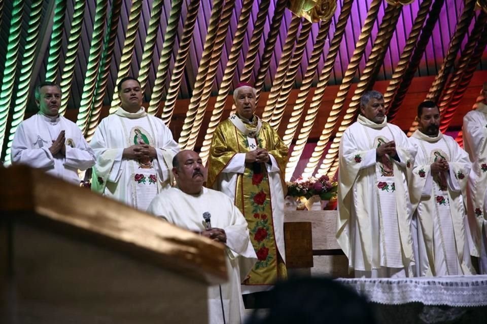 El Arzobispo Rogelio Cabrera encabezó la misa por la celebración de la Virgen de Guadalupe.