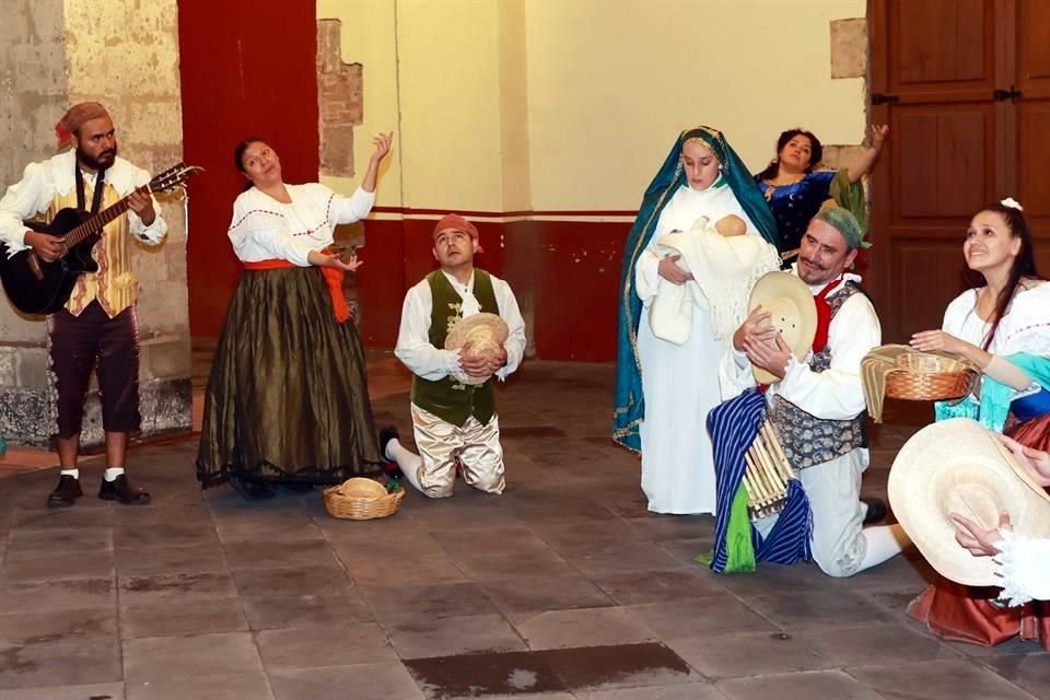 La obra reúne todos los elementos de una pastorela tradicional y tiene como escenario el exconvento de Churubusco, actual Museo Nacional de las Intervenciones.