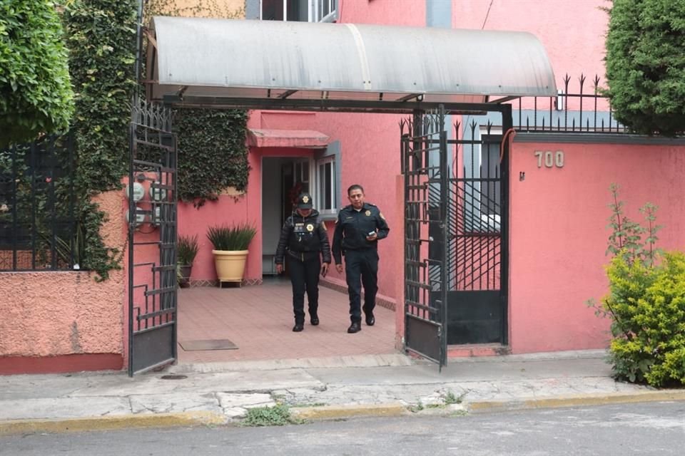 El cuerpo de la mujer se localizó dentro de un departamento en el segundo nivel del inmueble, ubicado en Calle Natal 700 casi esquina con Eje 5 Norte Montevideo.