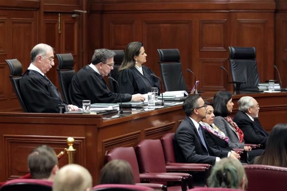 Los Ministros Jorge Pardo, de la Primera Sala, y Alberto Pérez Dayán, de la Segunda, reiteraron su compromiso inquebrantable con la Constitución.