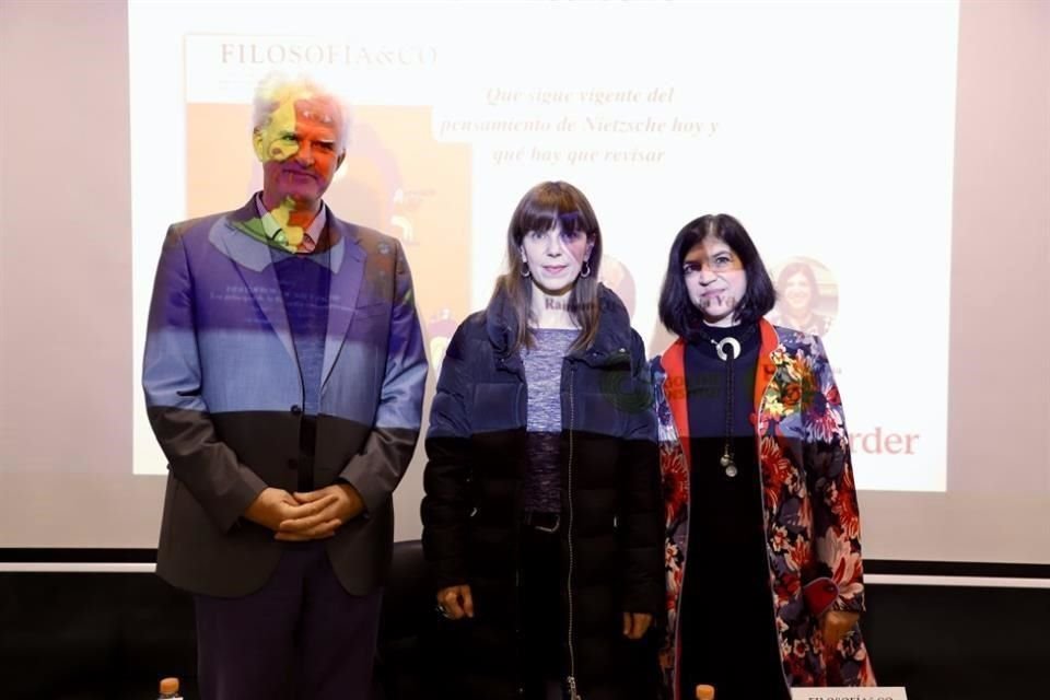 Participaron en la presentación Raimund Herder, Zenia Yébenes Escardó y Ángeles Eraña.