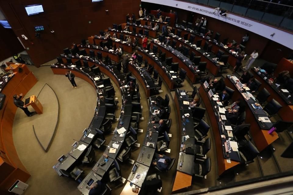 Los senadores manifestaron su 'decidido respaldo y compromiso con el paquete de reformas' que presentará AMLO.