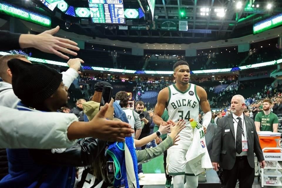 Giannis Antetokounmpo tuvo su mejor partido en la NBA, respecto a puntos.