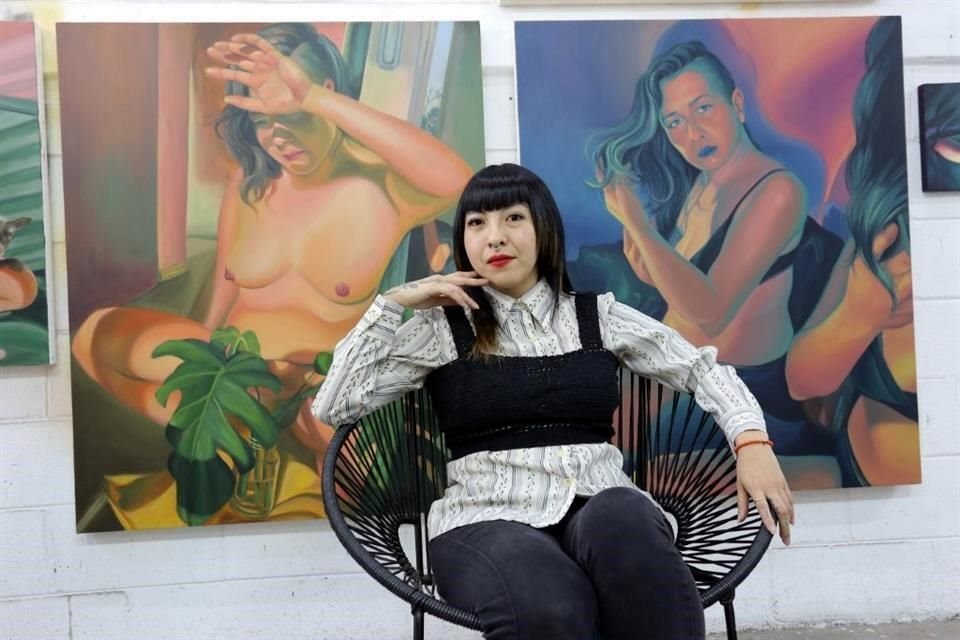 La artista Verna Barrera trabaja retrato y desnudo. 'Mi obra tiene que ver mucho con la intimidad y la vulnerabilidad en el proceso del retrato. Pinto lo que me es más familiar', dice.