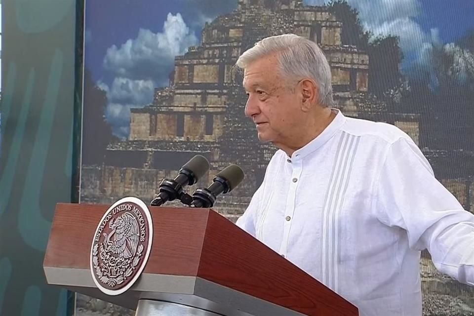 AMLO presumió que Edzná está en el paraíso y Egipto en el desierto.