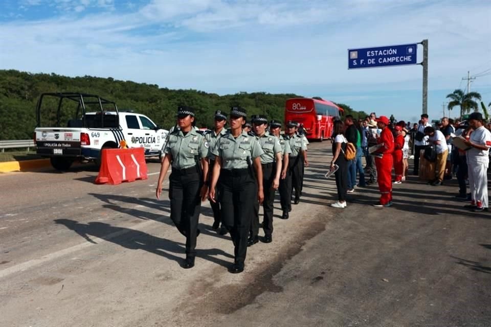 Aspectos de las afueras de la estación San Francisco de Campeche.