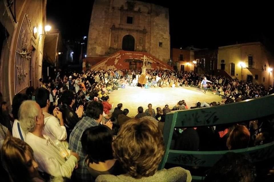 Los Juglares suman más de medio siglo de trayectoria encarnando tenazmente el espíritu del arte en la plaza pública.