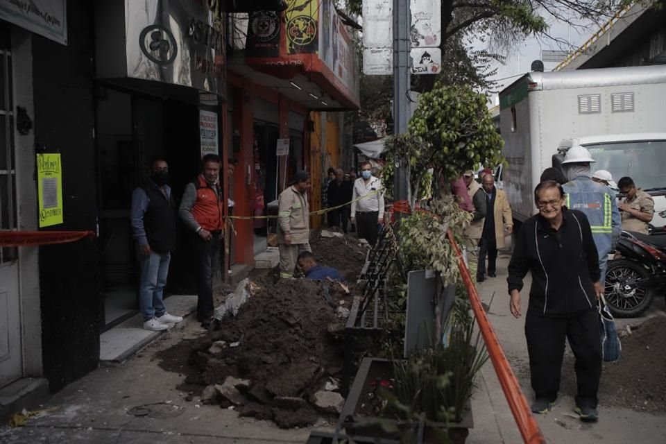 Fugas de agua fueron atendidas por el Sacmex en esa misma zona tras los microsismos.