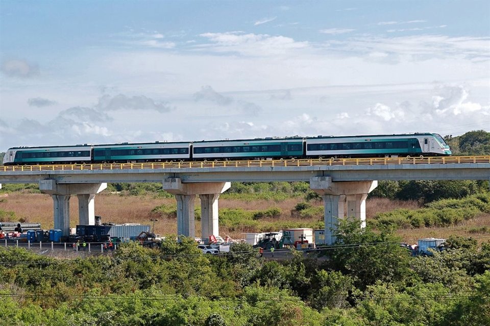 AMLO inauguró ayer el Tren Maya, pero promesas presidenciales de indemnización, escuelas y clínicas para afectados no han sido cumplidas.