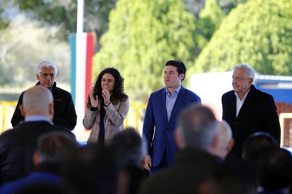 Germán Arturo Martínez, director de Conagua, y Luisa María Alcalde, Secretaria de Gobernación, acompañaron a los funcionarios en el evento.