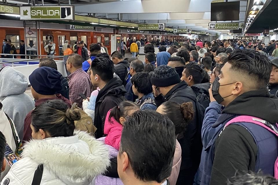 Especialistas llaman a considerar la expansión del Metro como alternativa.