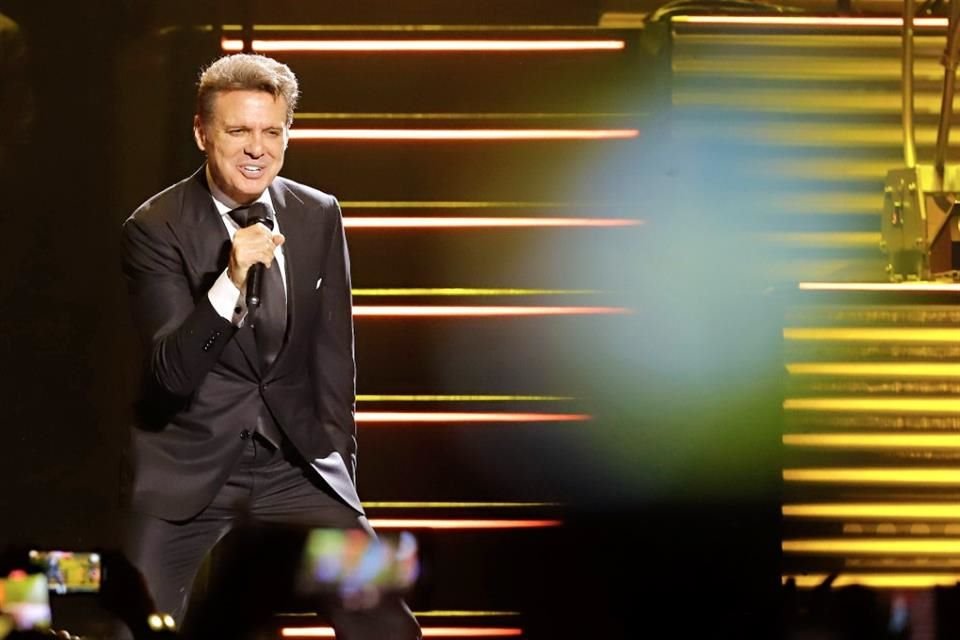 Luis Miguel se presenta el domingo 17 y lunes 18 en el Estadio Jalisco.