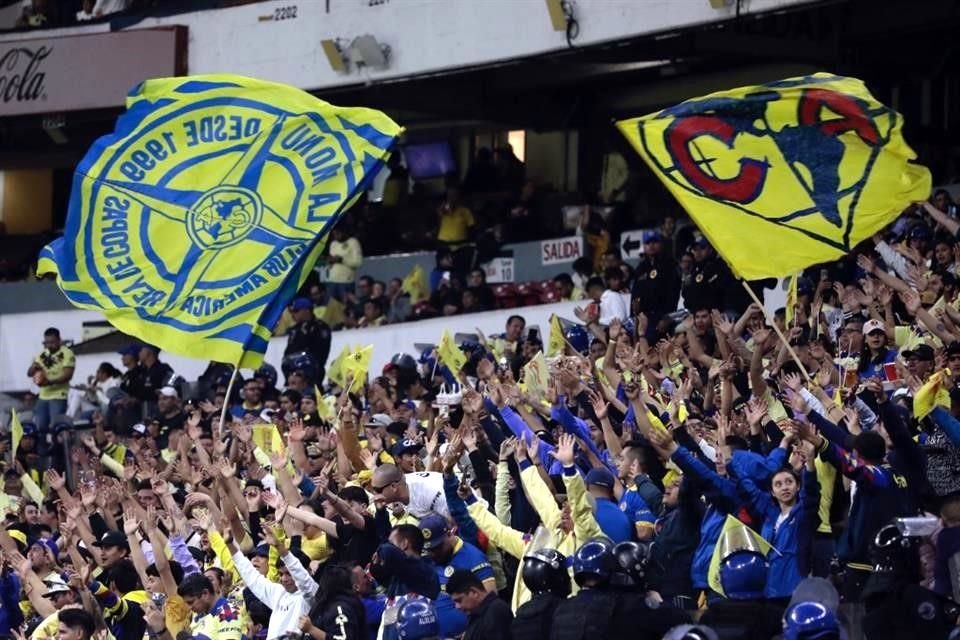 Los aficionados azulcremas terminaron felices, viendo a su equipo ganar el título.