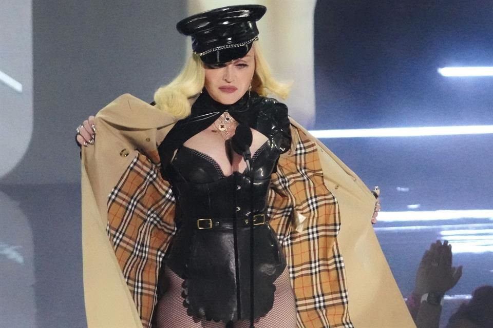 Madonna reveló que al estar hospitalizada recordó a su madre.