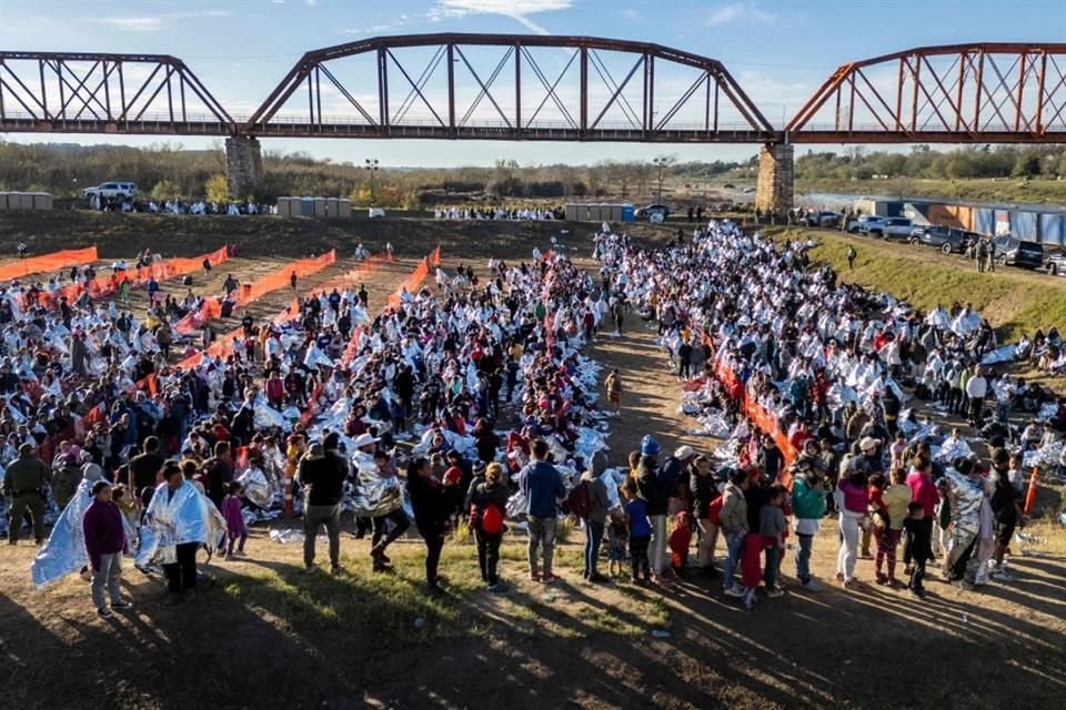 En octubre, el total de mercancías transportadas por ferrocarril entre los puertos de El Paso y Eagle Pass superó los 3 mil mdd.