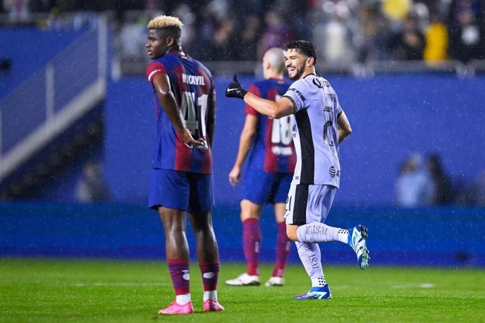 Henry Martín tras el gol del triunfo.