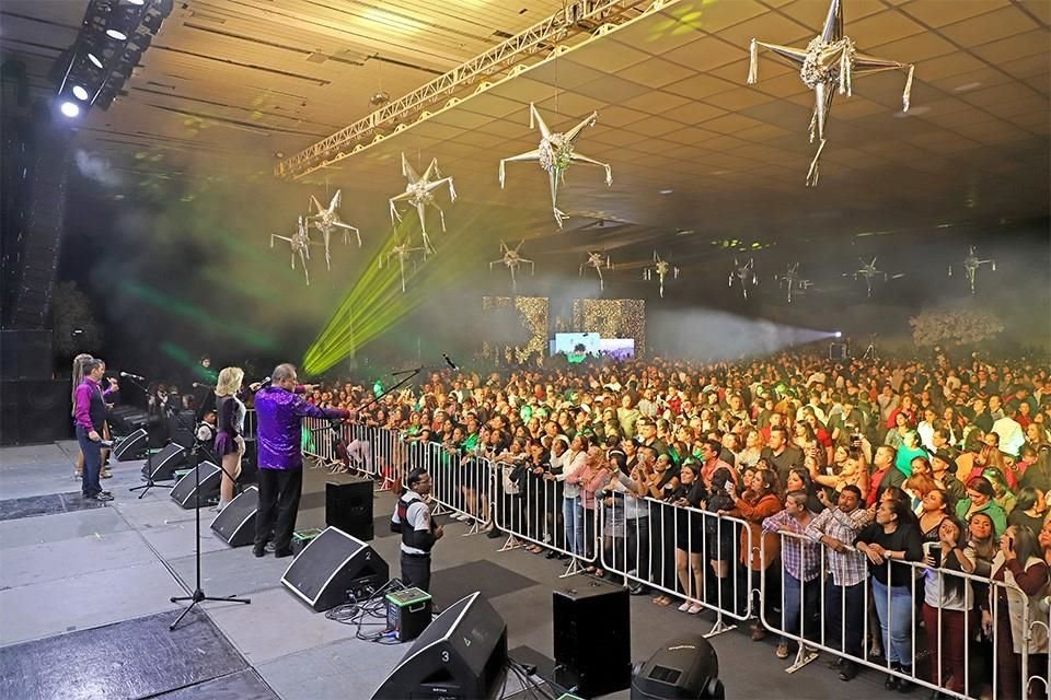 Ultra Laboratorios celebra una posada muy mexicana