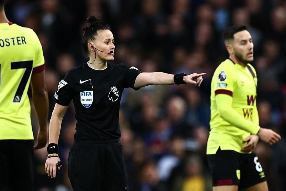 Rebecca Welch llevó las acciones en el duelo entre Fulham y Burnley.