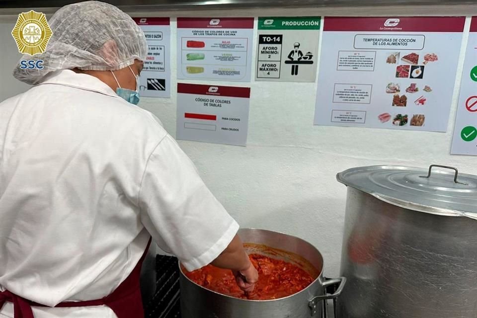 Como plato fuerte hubo cochinita pibil en el Centro de Sanciones Administrativas.