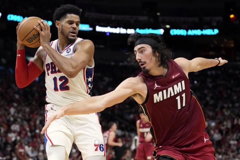 Tobias Harris fue el mejor jugador de la visita, pero quedó corto ante la gran actuación de Jaime Jáquez Jr. en la noche de Navidad.