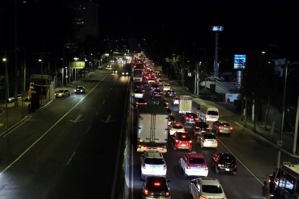 Autoridades recomendaron utilizar rutas alternas ante el cierre por obras del Tren Interubano.