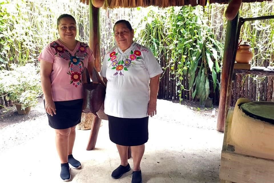 La recuperación de la lengua maya, los bordados y la gastronomía son las principales actividades en las que la asociación enfoca sus esfuerzos, cuentan Timotea y Josefa.