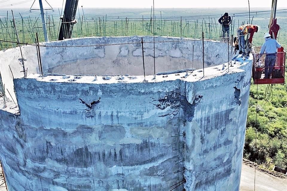 Torres o tanques de oscilación, claves para regular la presión del acueducto, muestran rezagos y trabajos.