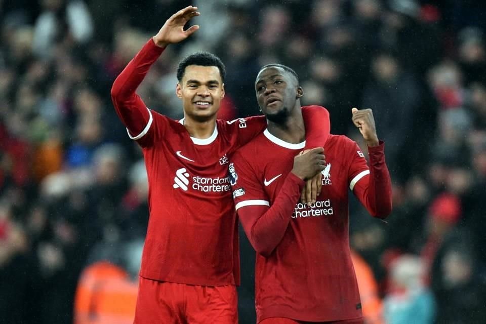 El Liverpool es líder de la Liga Premier.