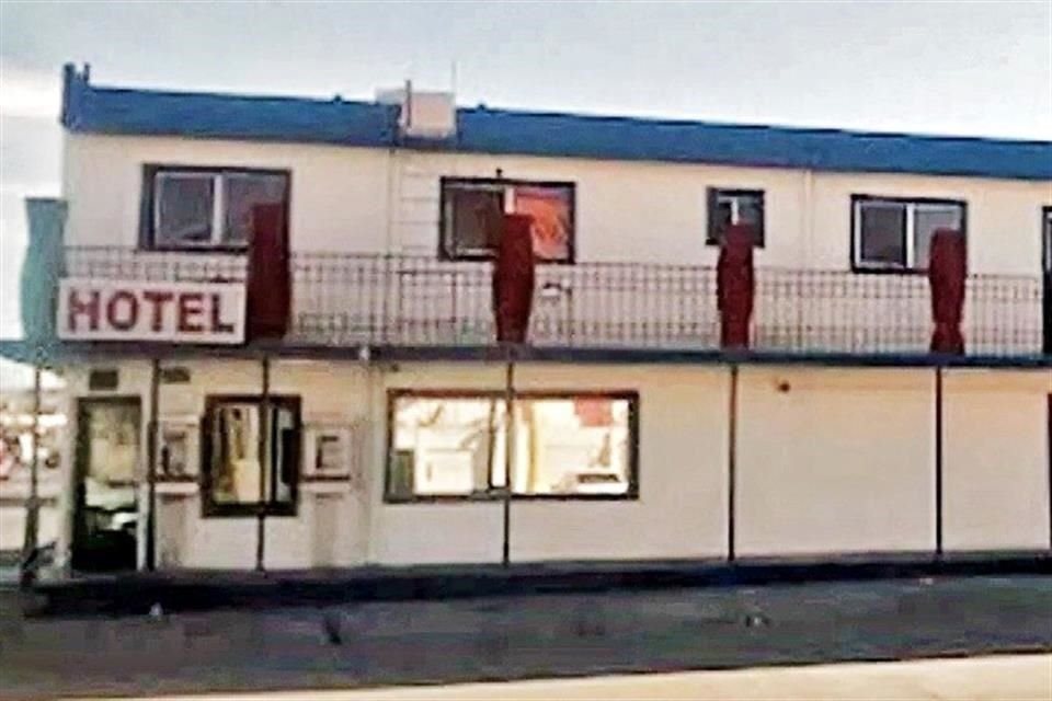 AGOSTO 23. En un hotel de Ciudad Juárez, Chihuahua, fueron privados de su libertad nueve migrantes, entre ellos dos menores de edad.