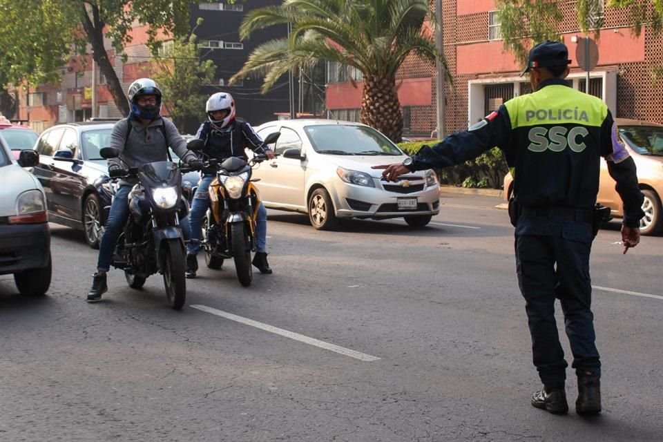 Un total de 44 mil 565 conductores de motocicletas fueron infraccionados por elementos de Tránsito.