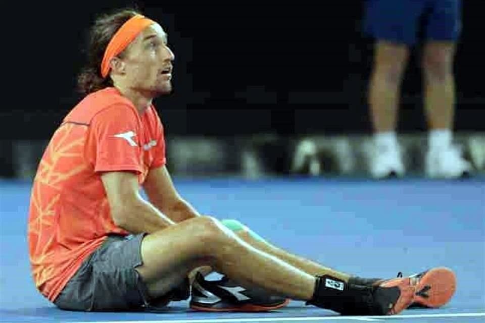 Alexandr Dolgopolov ahora pelea por su país de otra manera.