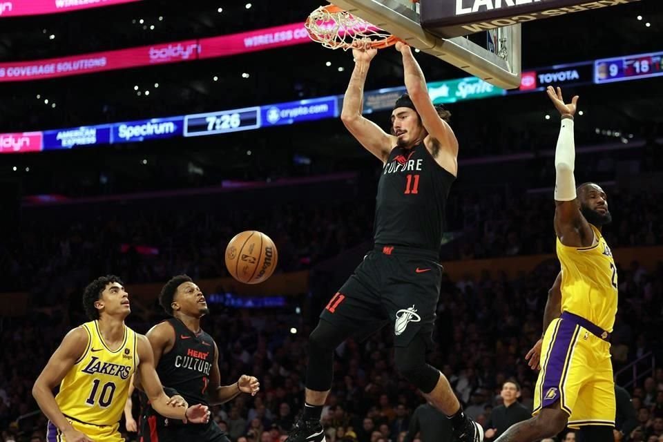 El mexicano brilló ante la quinteta angelina.