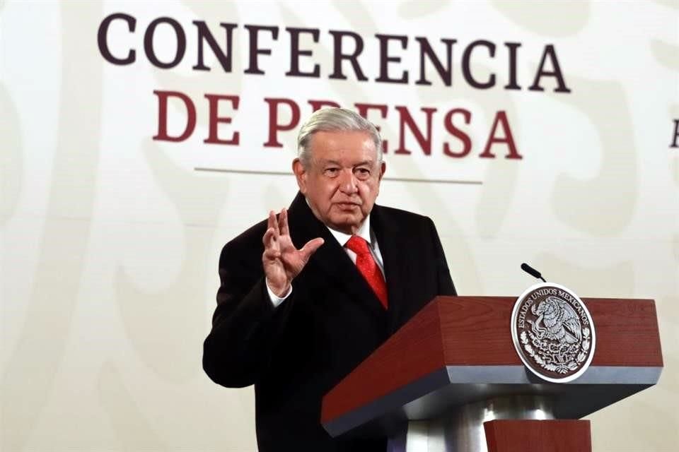 AMLO en conferencia mañanera en Palacio Nacional.