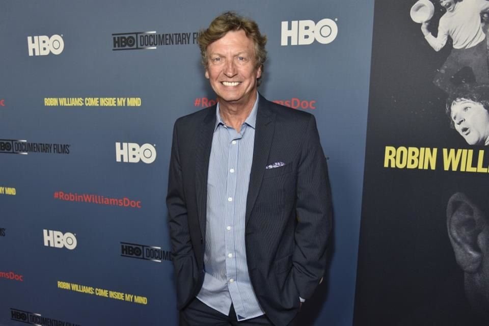 El productor Nigel Lythgoe dio a conocer que su salida del programa 'So You Think You Can Dance' era totalmente voluntaria.