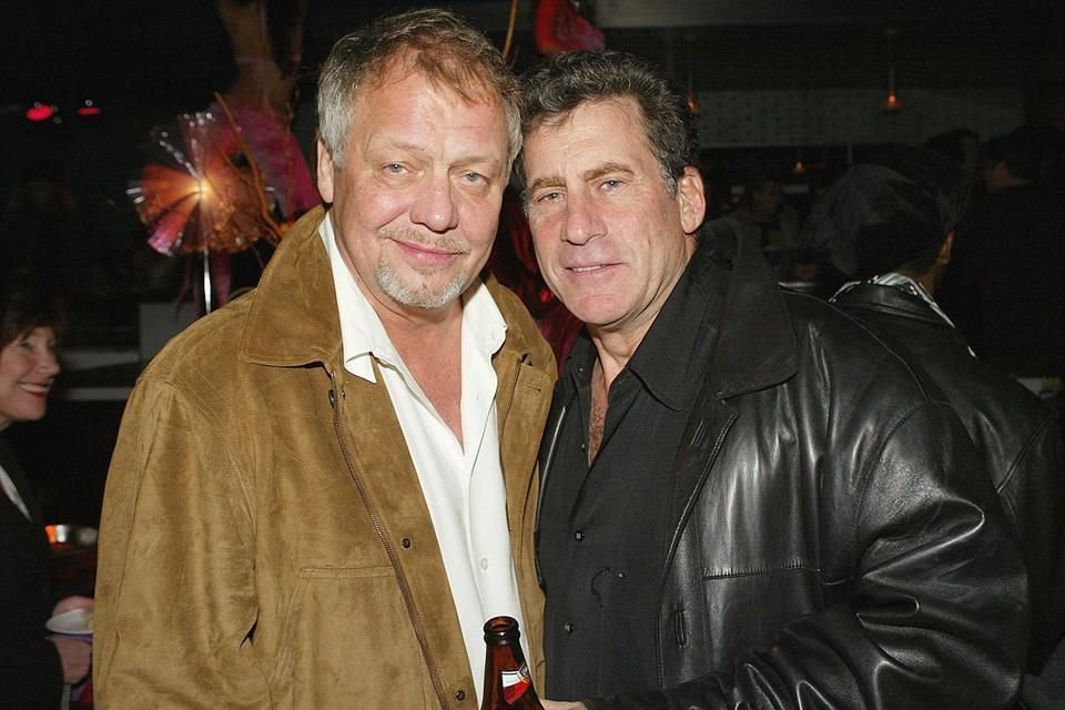 El actor Paul Michael Glaser declaró sentirse aún muy conmocionado por la muerte de su amigo.
