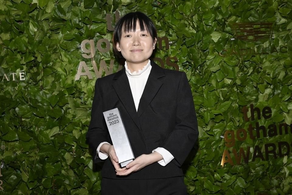 En su debut como directora, Celine Song ganó en la categoría Mejor Película con 'Vidas Pasadas'.