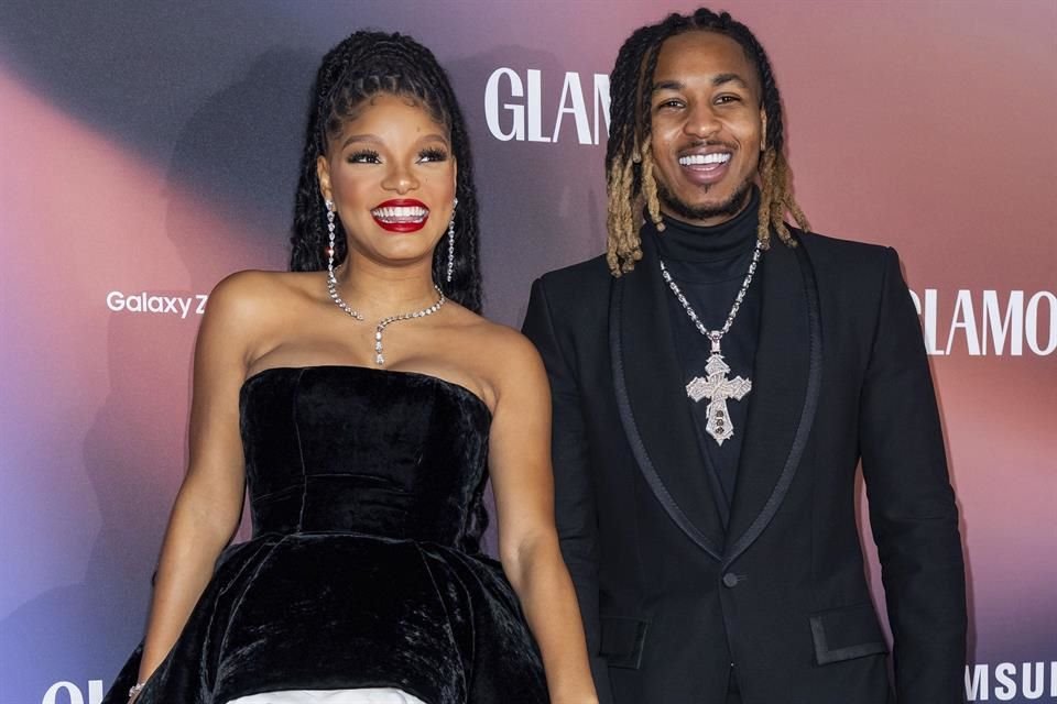 El rapero DDG, novio de Halle Bailey, también compartió la noticia a través de su Instagram.