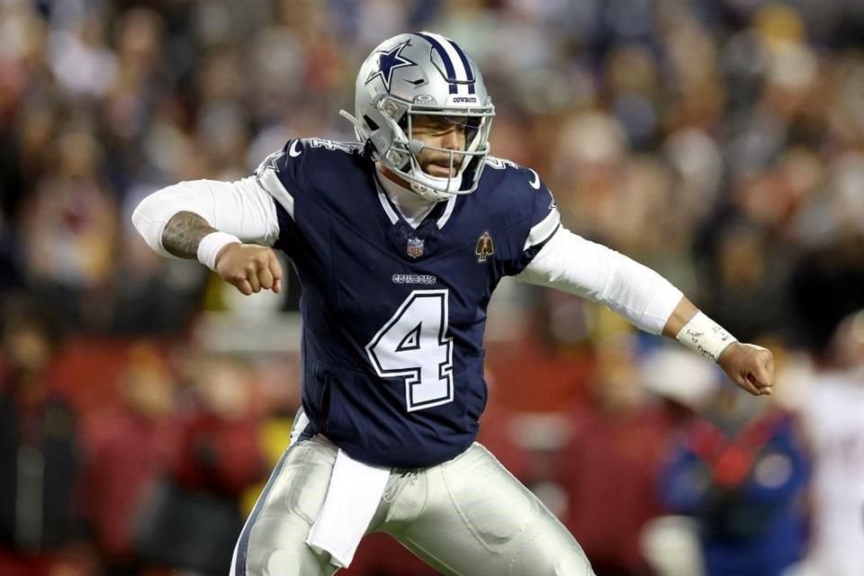 Dak Prescott fue interceptado una vez, pero limpió ese error con cuatro pases de anotación.