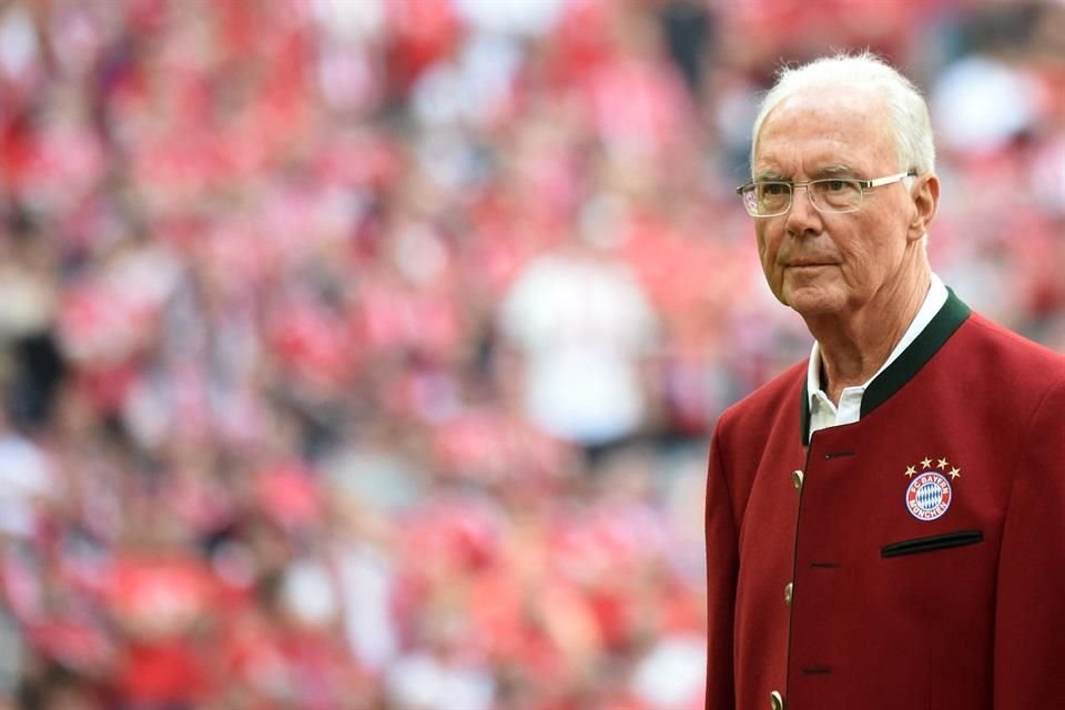 Franz Beckenbauer, leyenda del futbol alemán.