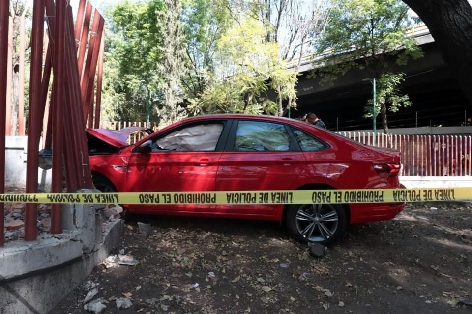 Una mujer falleció tras ser arrollada en la delimitación entre la México Tacuba y Avenida Marina Nacional, en la Alcaldía Miguel Hidalgo.