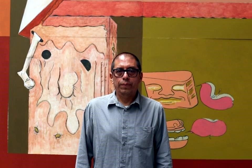 Daniel Guzmán inició la serie 'El hombre que debería estar muerto' en 2017; fue presentada por primera vez en octubre del 2022 en el Museo Cabañas y ahora exhibe en Kurimanzutto de NY nueva obra.