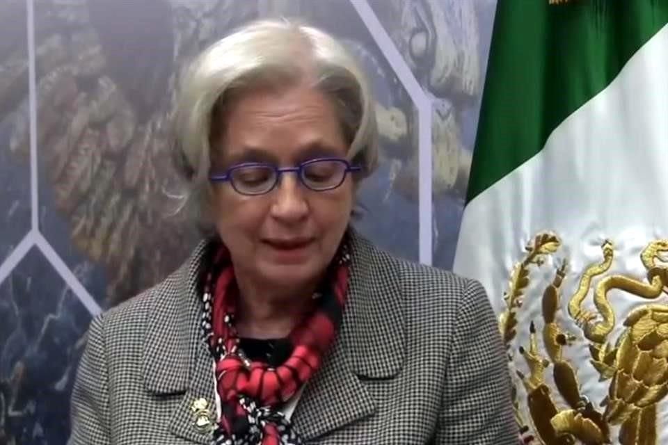 Embajadora mexicana en esa nación, Raquel Serur.