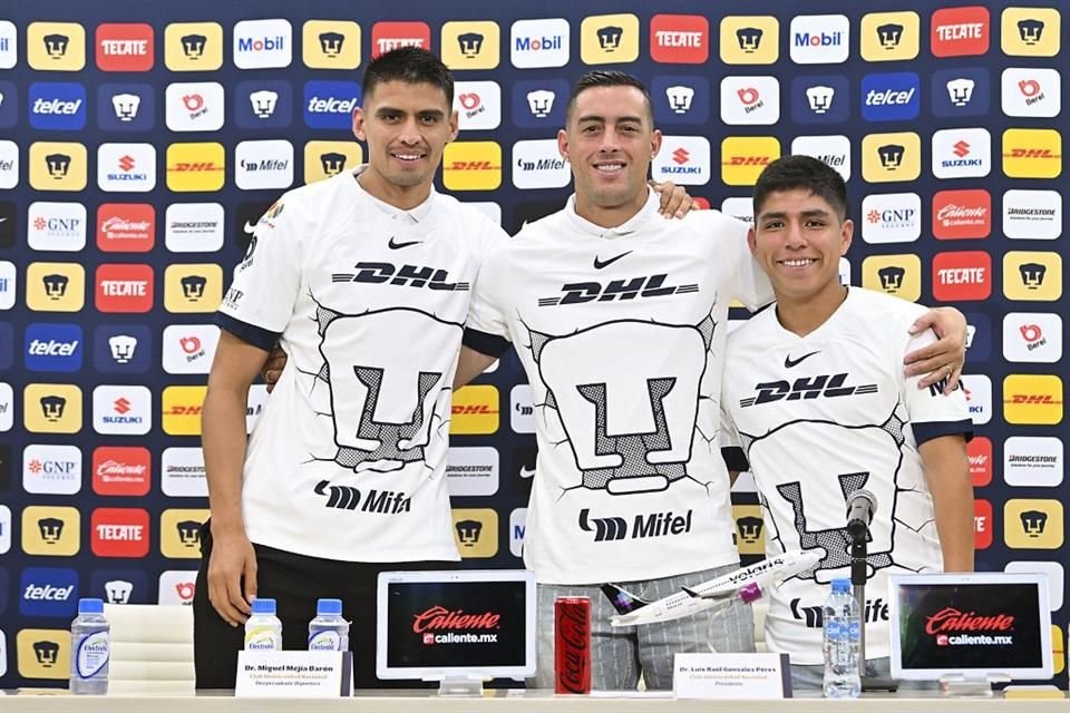 Guillermo Martínez, Rogelio Funes Mori y Piero Quispe fueron presentados como nuevos jugadores de Pumas.