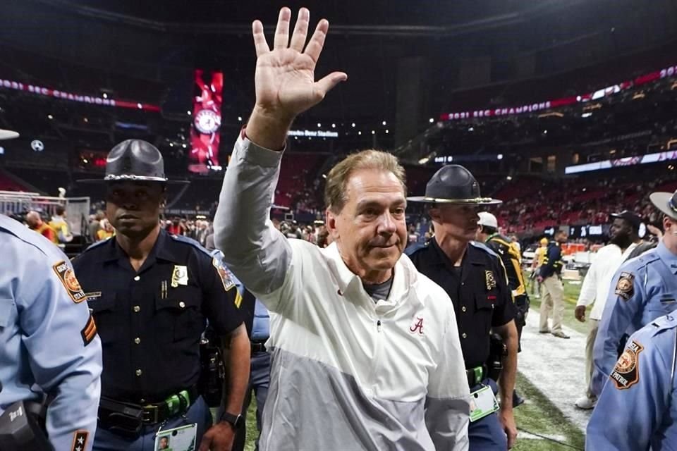 Nick Saban está por anunciar su retiro, tras ganar 7 títulos nacionales.