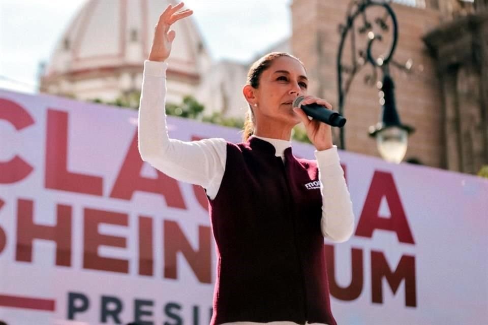 En un encuentro con medios de comunicación durante su visita a Guanajuato, periodistas la cuestionaron sobre este escándalo que desató Martínez.