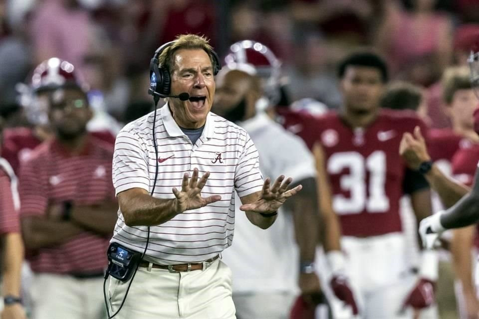 Se va con una marca de 206-29 en Alabama, pero en el colegial termina con un registro de 297-71-1.