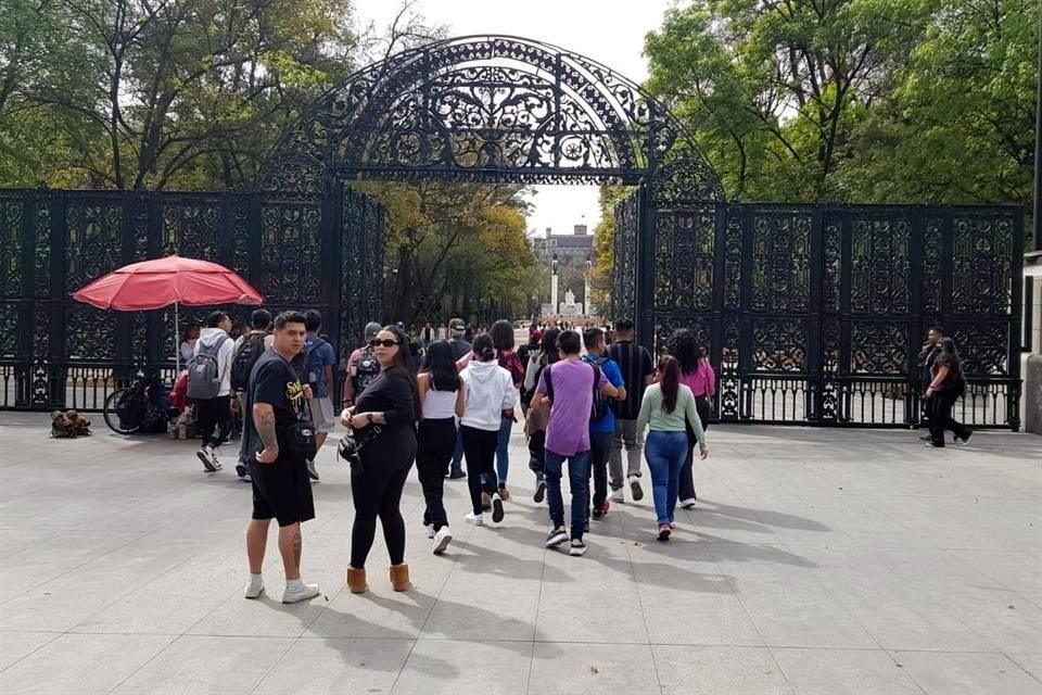 El acceso fue reabierto el martes para la despedida de Godoy y desde entonces ya pueden utilizarlo los visitantes.